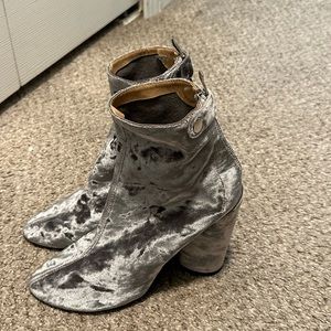 Public Desire size 7 suede boots
